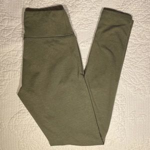 American Eagle Leggings | MOVE.PLAY.CHILL | XS Short | Olive Green